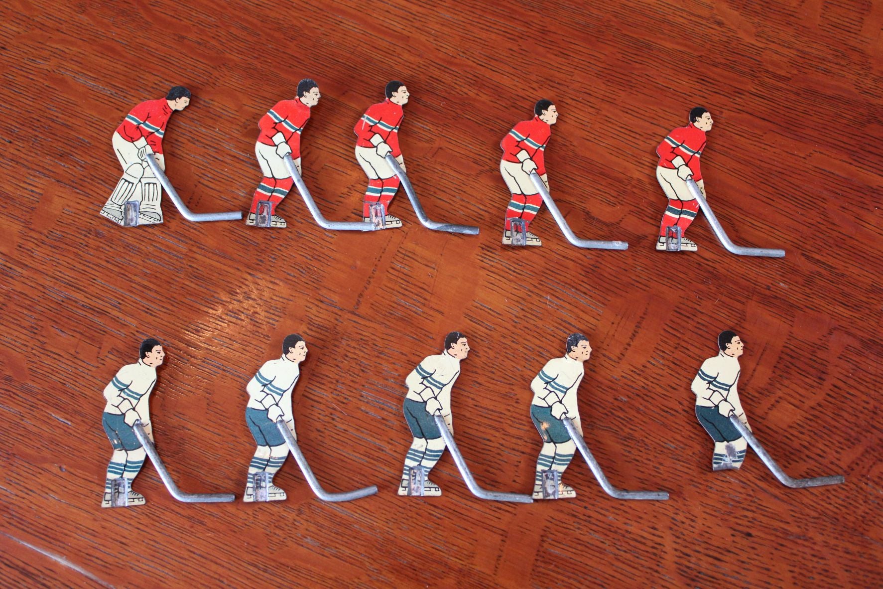 Vintage Lot of Cresta Metal Table Top Hockey Players