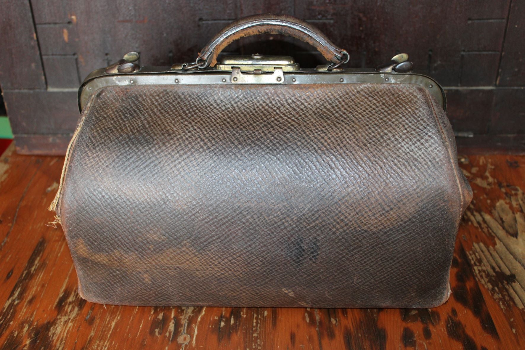 Old Leather Dr.'s Bag/Satchel