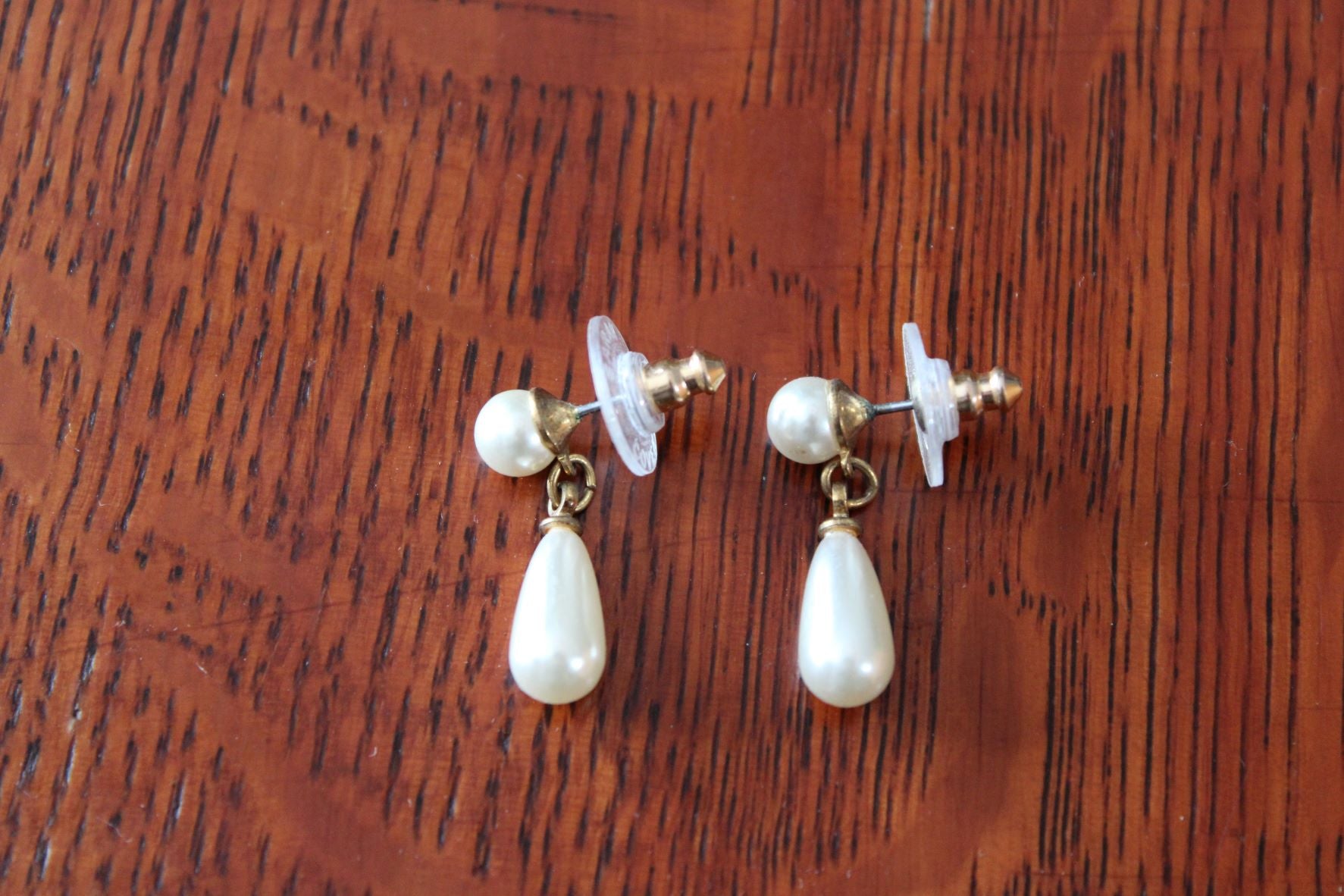 Vintage Pair Of "Pearl" Drop Earrings - Sarah Coventry