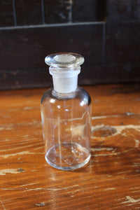 Vintage Pyrex Apothecary/Chemist Bottle/Jar