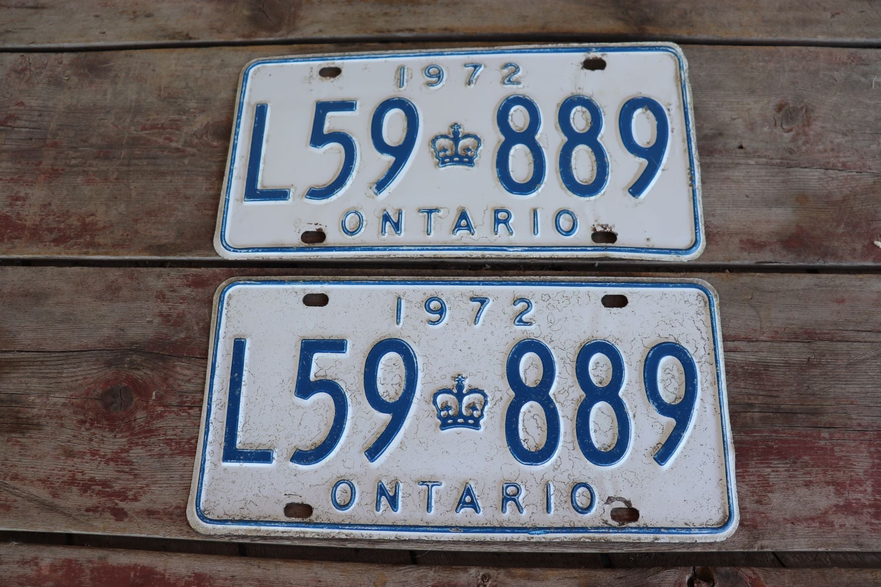 Vintage Pair of Ontario 1972 License Plates