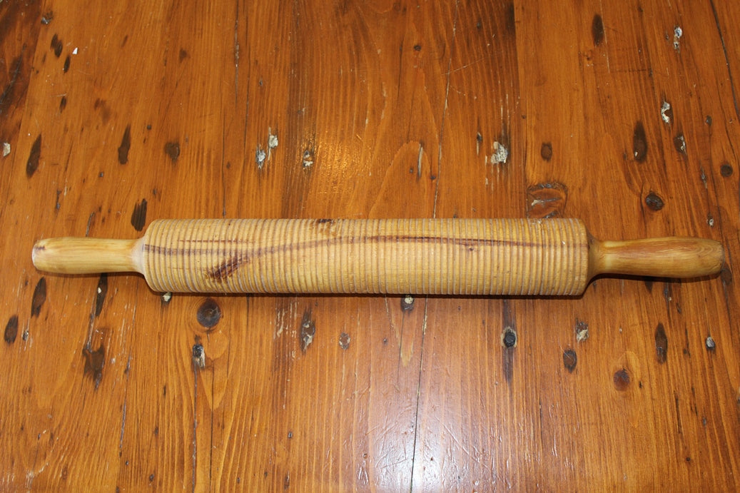 Vintage One Piece Wooden Rolling Pin With Grooves