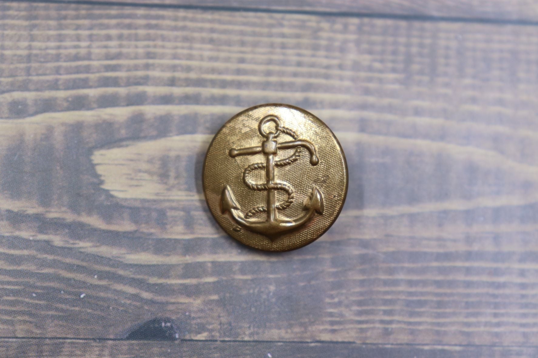 Vintage U.S. Navy Anchor And Rope Button
