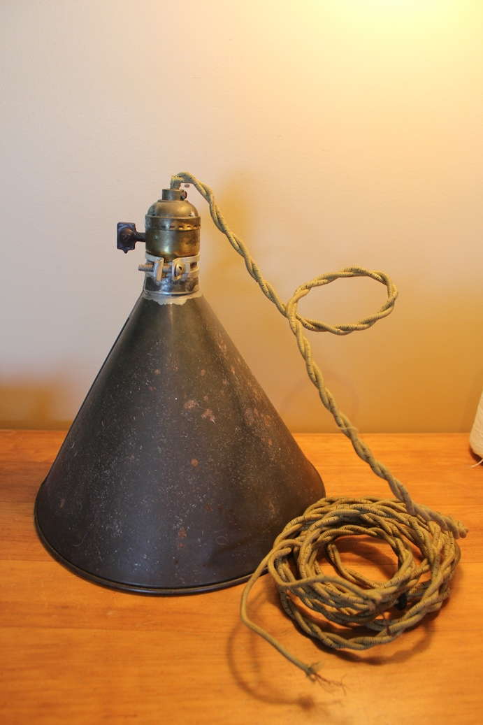 Old Industrial Style Hanging Light