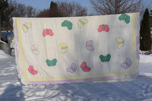 Vintage Scalloped Edge Quilt With Butterflies