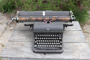 Vintage Royal Typewriter With Oversize(Large) Carriage