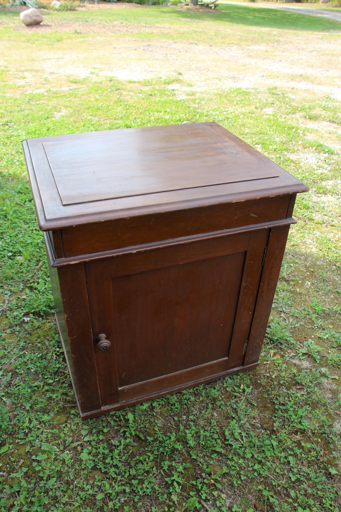 Vintage Wooden Washstand/Commode