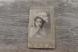 Old Cabinet Card Photo - Girl In Hat