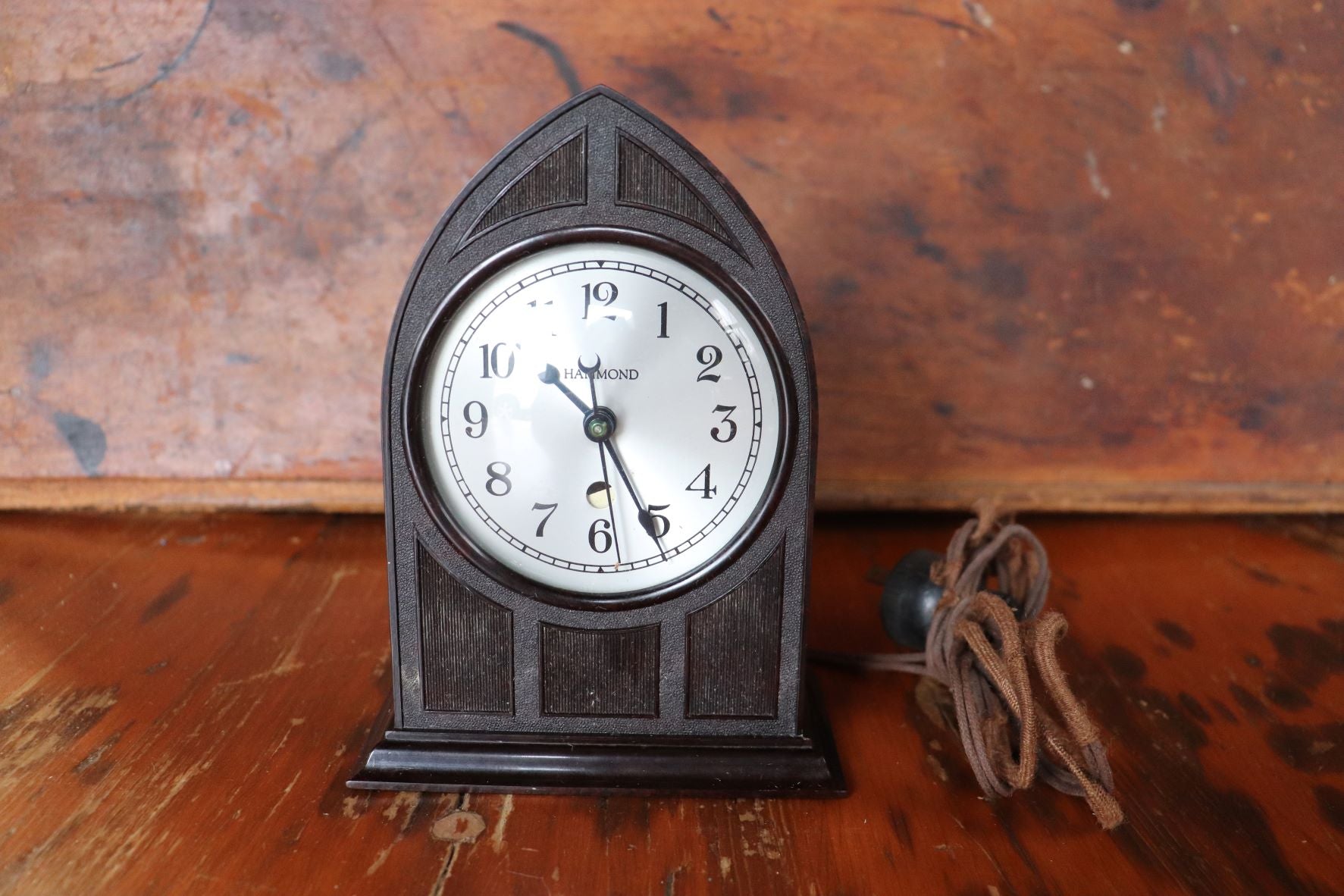 Vintage Cathedral Style Bakelite Clock By Hammond