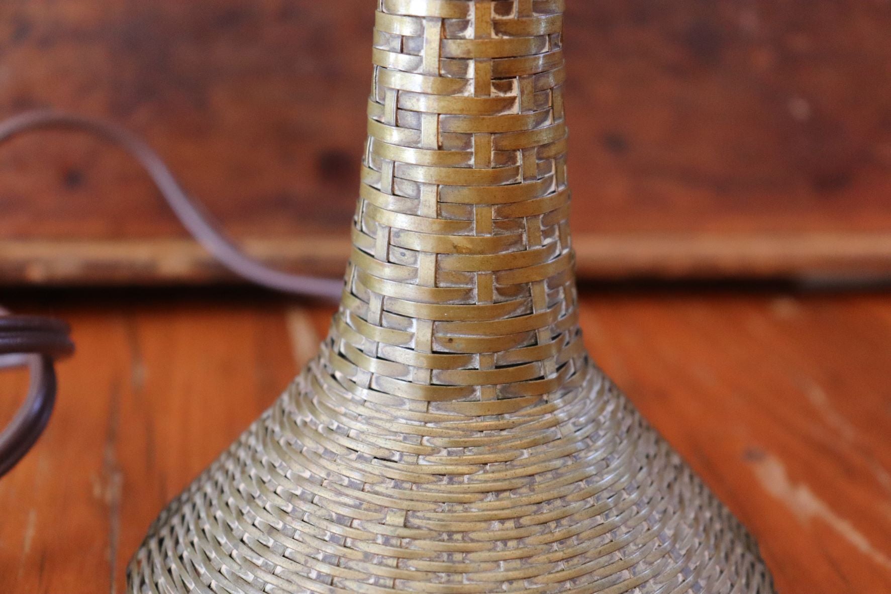 Vintage Small Wirecraft Style Table Lamp